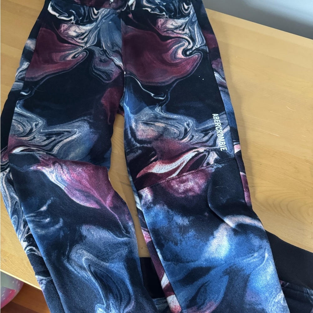 Abercrombie pants - Picture 3 of 3